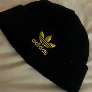 Adidas beanie gold embroidery